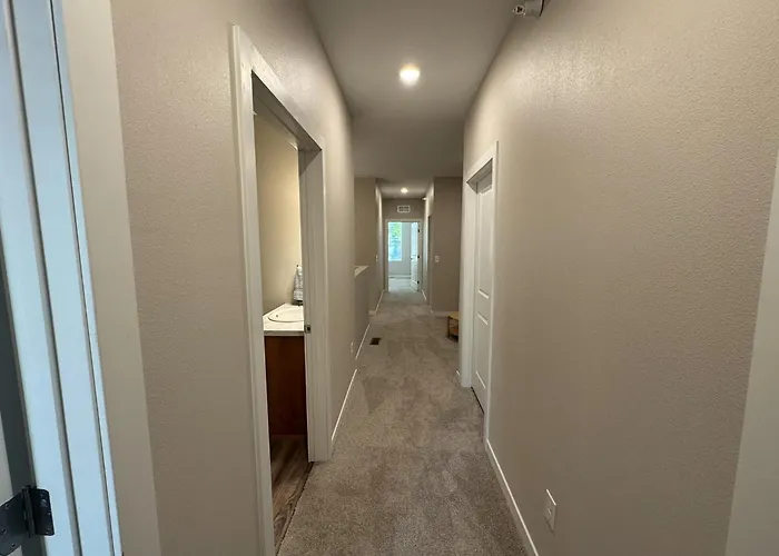 Elegant Townhouse Near Ndsu And Downtown #101 * Fargo
