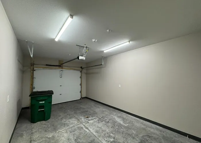 Elegant Townhouse Near Ndsu And Downtown #101 Holiday home *